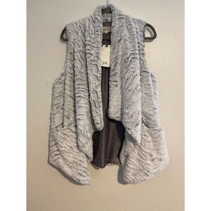 Jolt Womens Faux Fur Vest L Gray & White Asymmetric Hem Hippie Outdoor NEW NWT